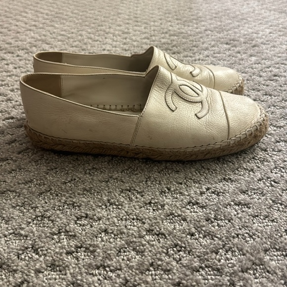 Chanel Ivory Leather Espadrilles - Picture 4 of 6